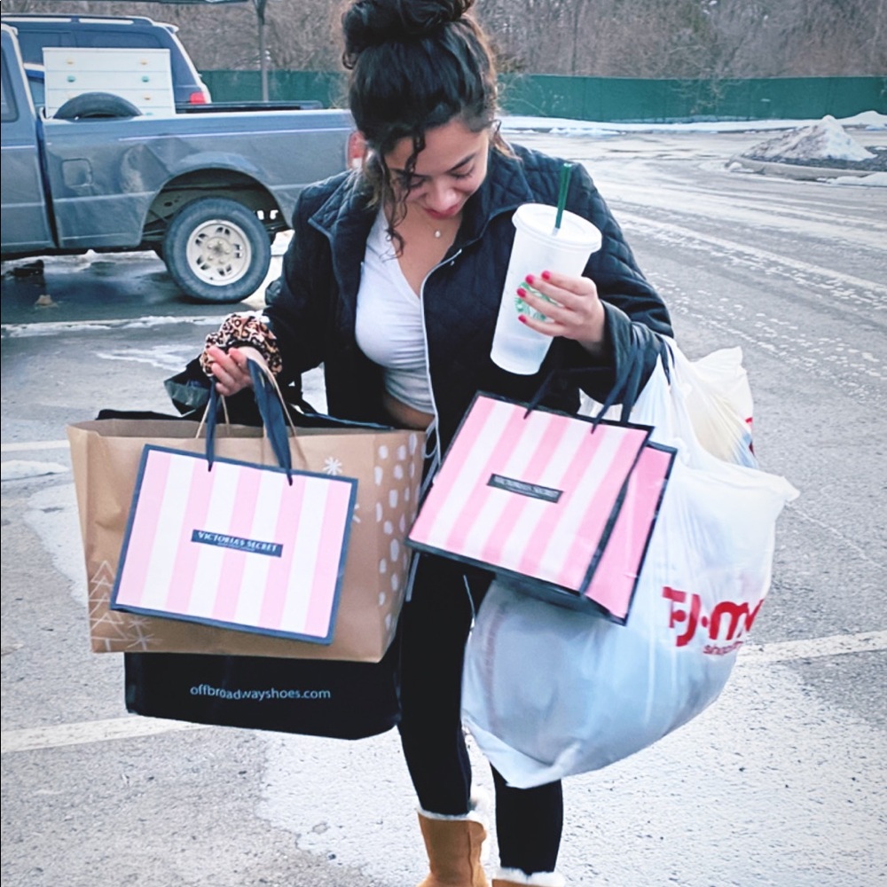 Meet your Posher, Denise